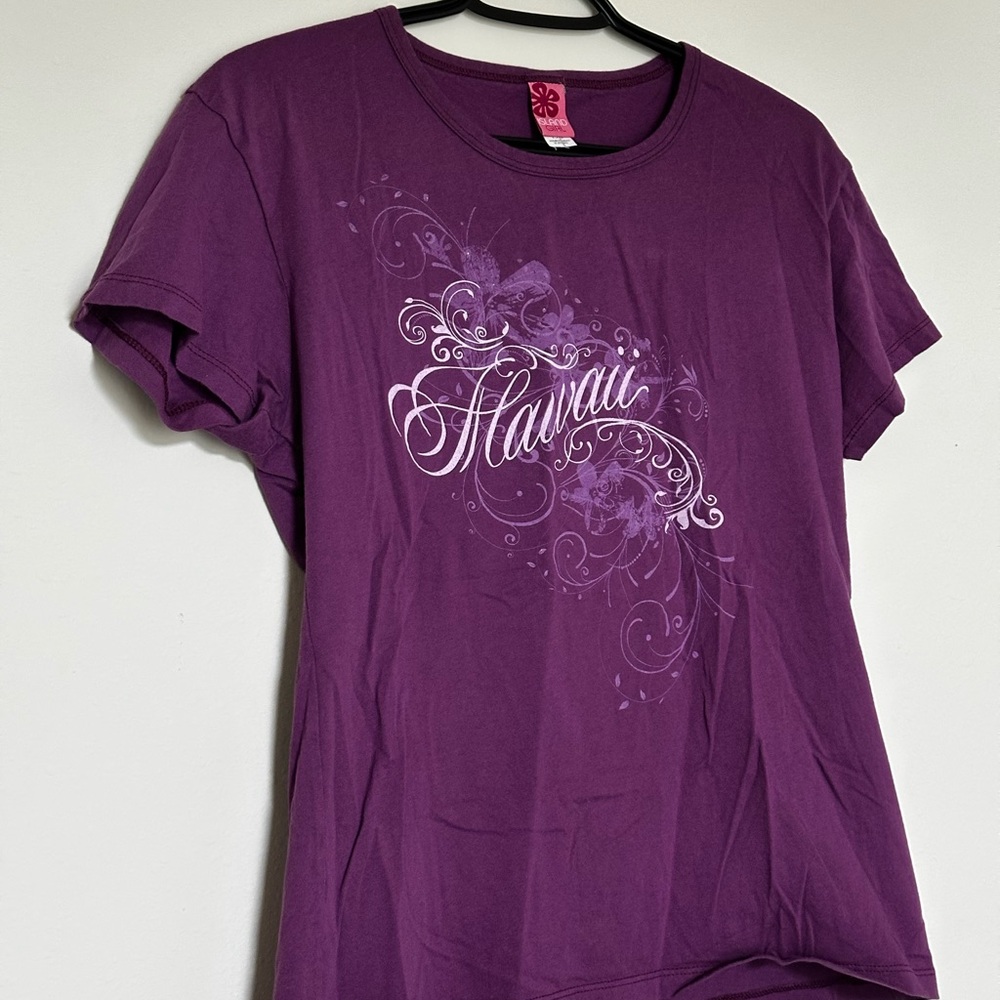 Purple Graphic Crew Neck T-Shirt with Short Sleeves